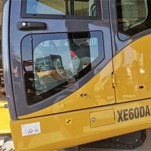 挖掘機(jī)、叉車、吊車